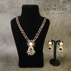 Aakifah Necklace Set - Black