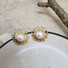 Pearl Sun Stud