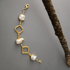 Pearl Chip Bracelet With Square Block