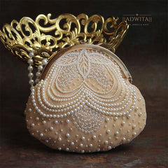 Rosette Cutch Bag in Peach