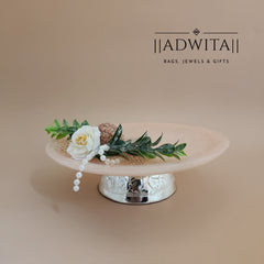 Resin Cake Stand with Silver Embossed Leg