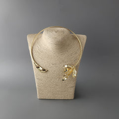 Leaf Neck Choker