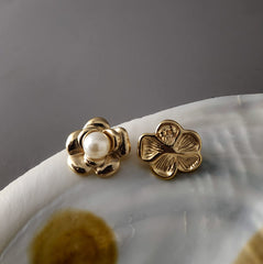 Flower Pearl Stud