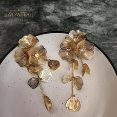 Bunch of Flowers Earrings