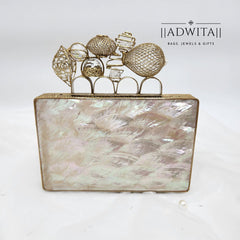 Zarin Clutch In Mother Of Pearl And Shades Of Gold
