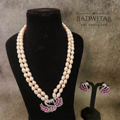 The Twin Swan Pearl Necklace