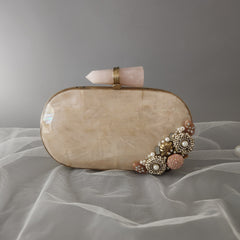 Qadira clutch