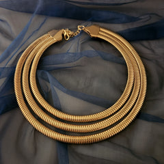 Multi layer neckpiece