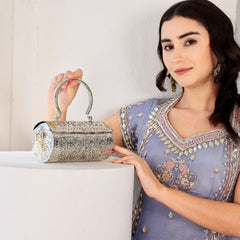 Amrita bag in silver with gold hints