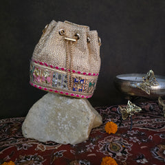 Gotapatti bucket bag in shades of gold