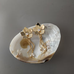 Flower chain dangler