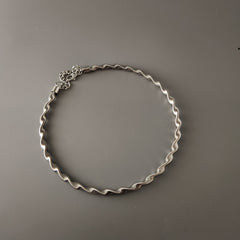 Twisted hasli in silver