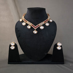 Polki necklace with hint of red