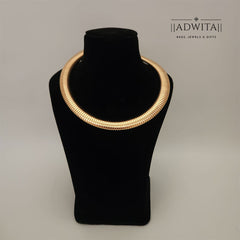 Broad Circular Chain In Gold