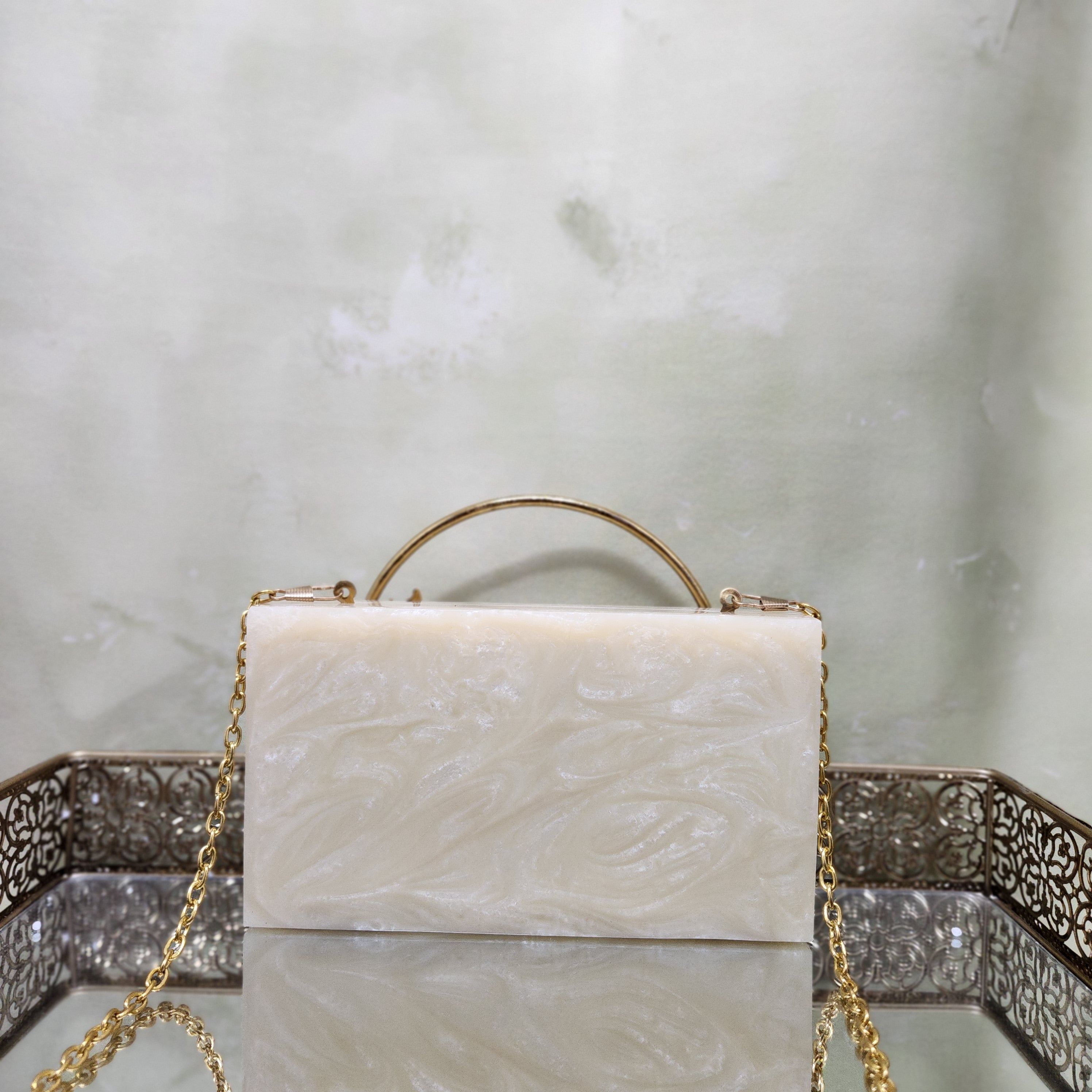 The Minimalistic Floral Bag