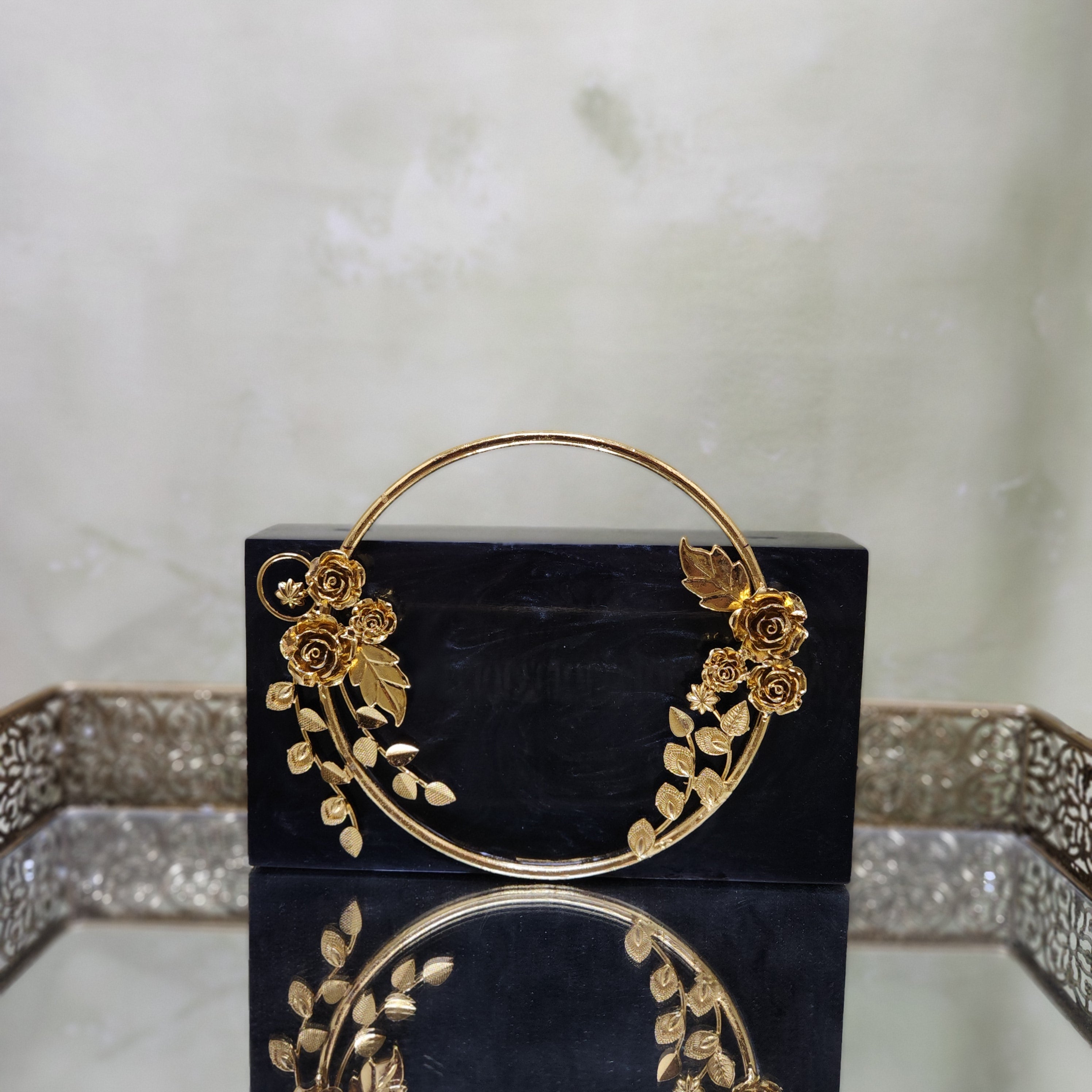 The Minimalistic Floral Bag Secondary image