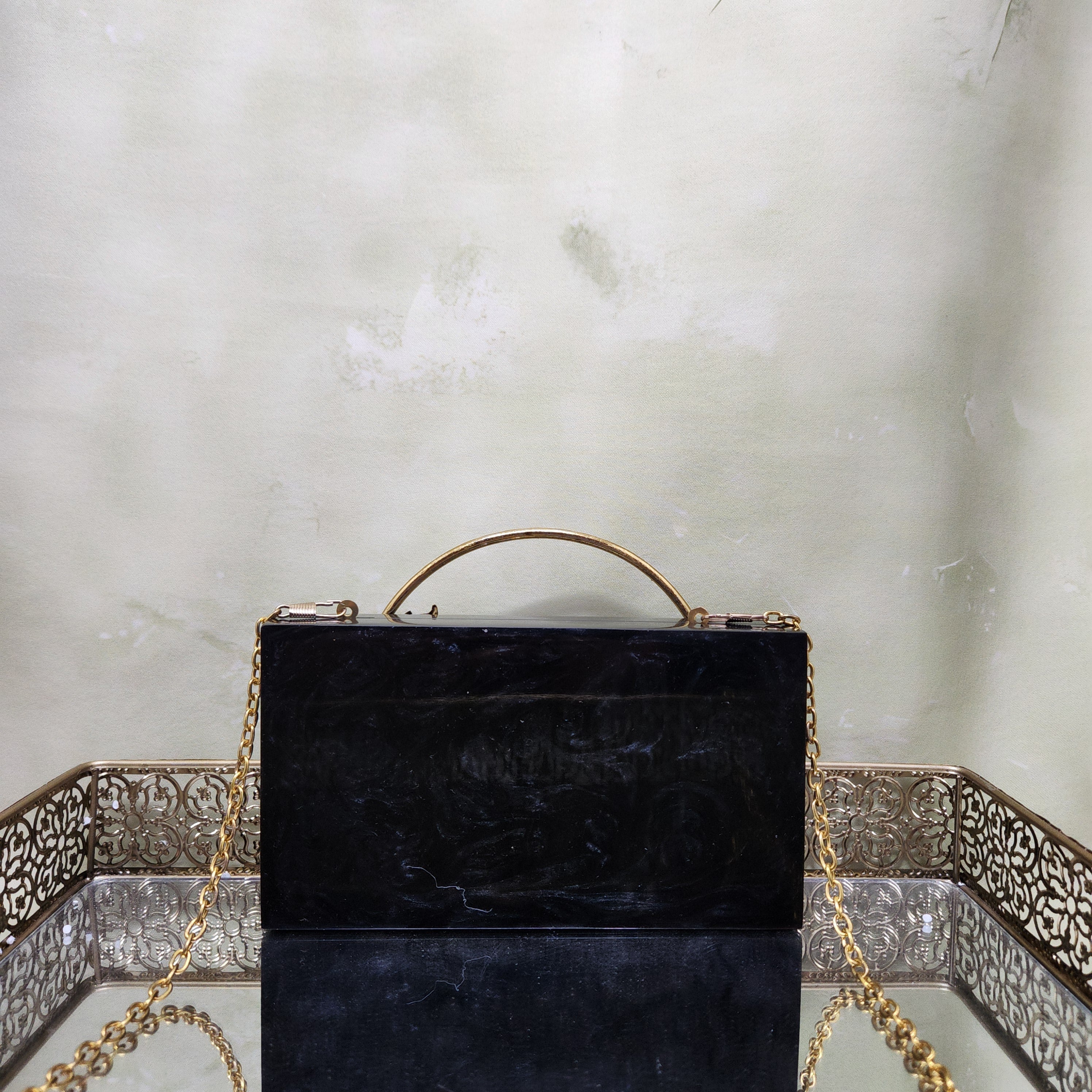 The Minimalistic Floral Bag