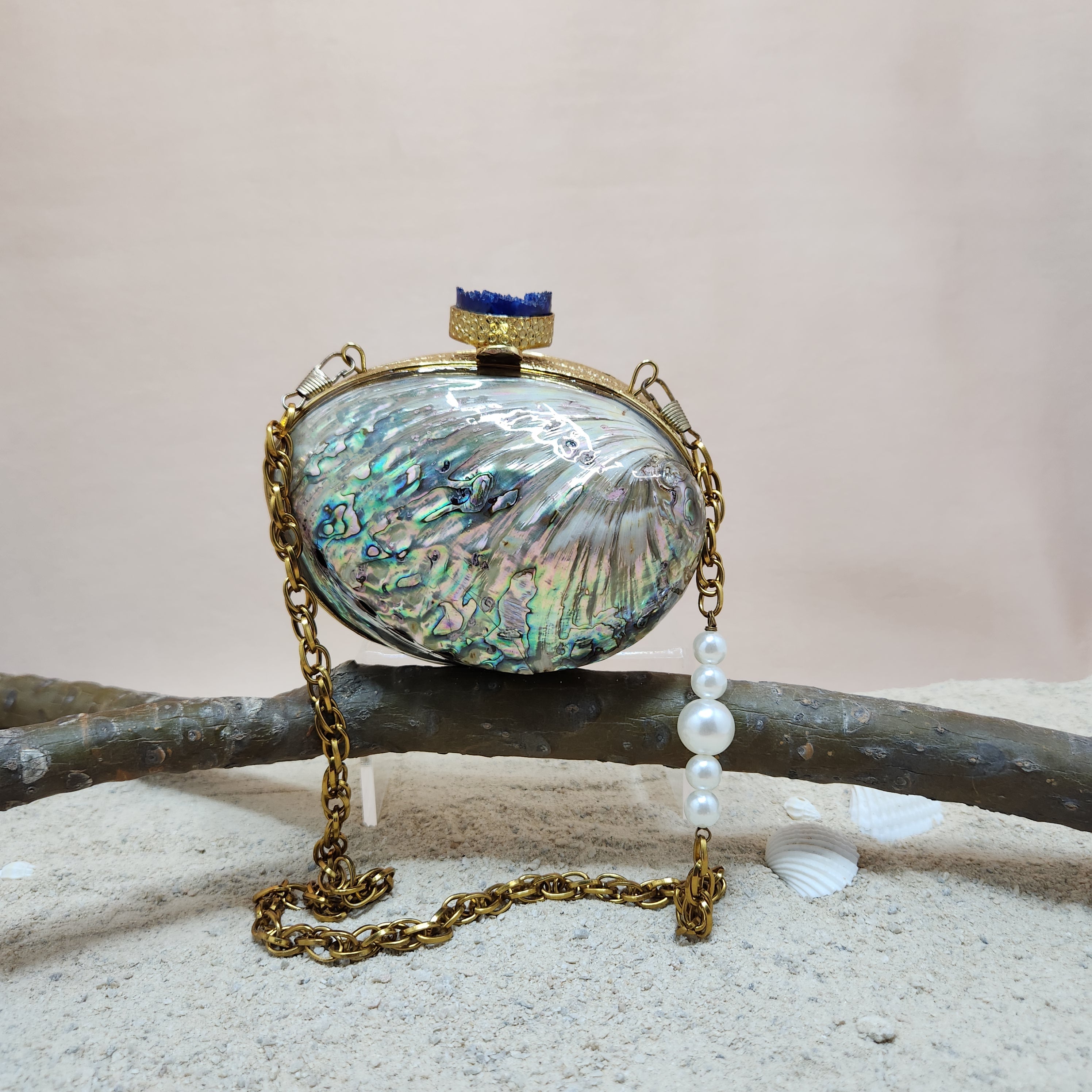 MINI ABALONE CLUTCH – Green Secondary image