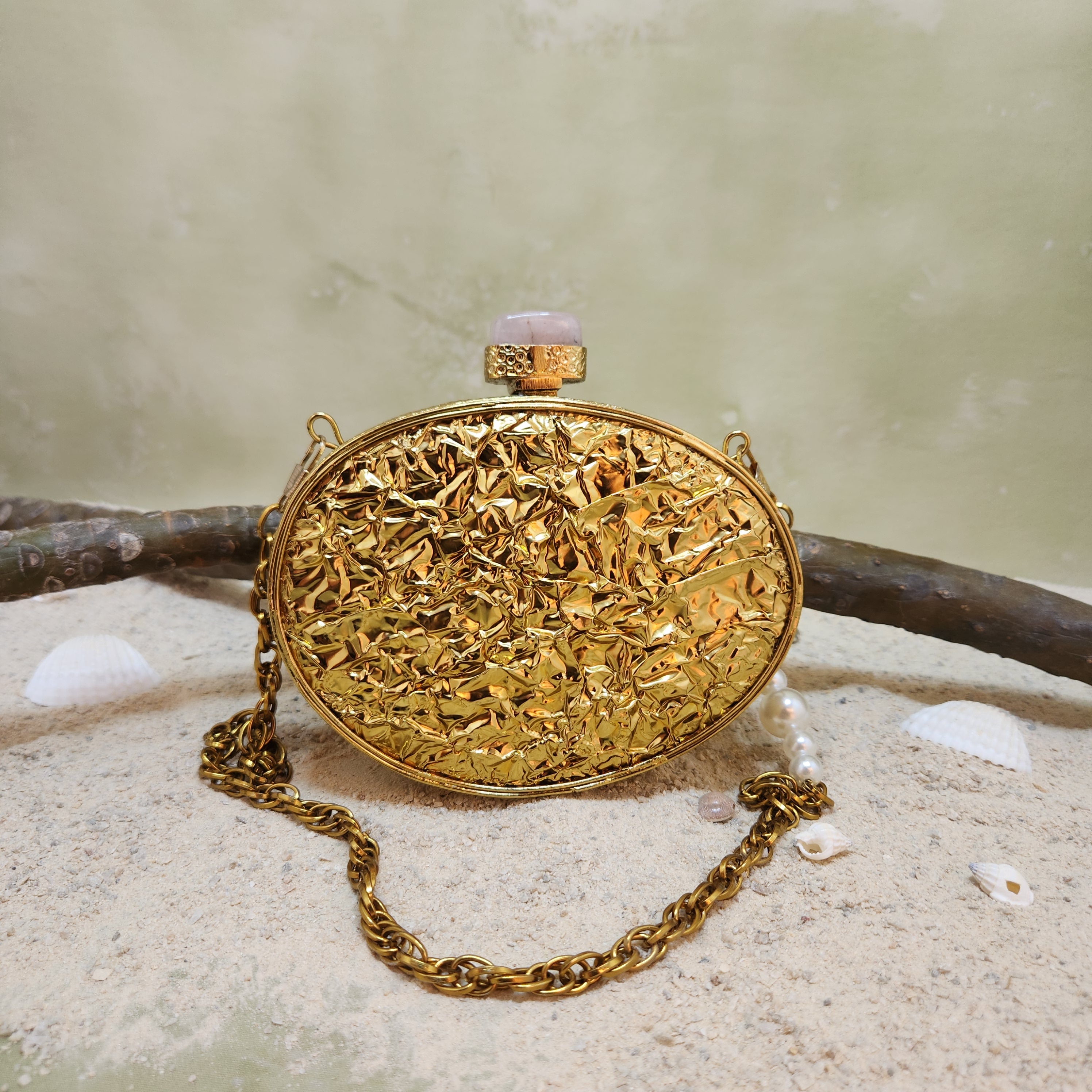 Mini Abalone Clutch – White