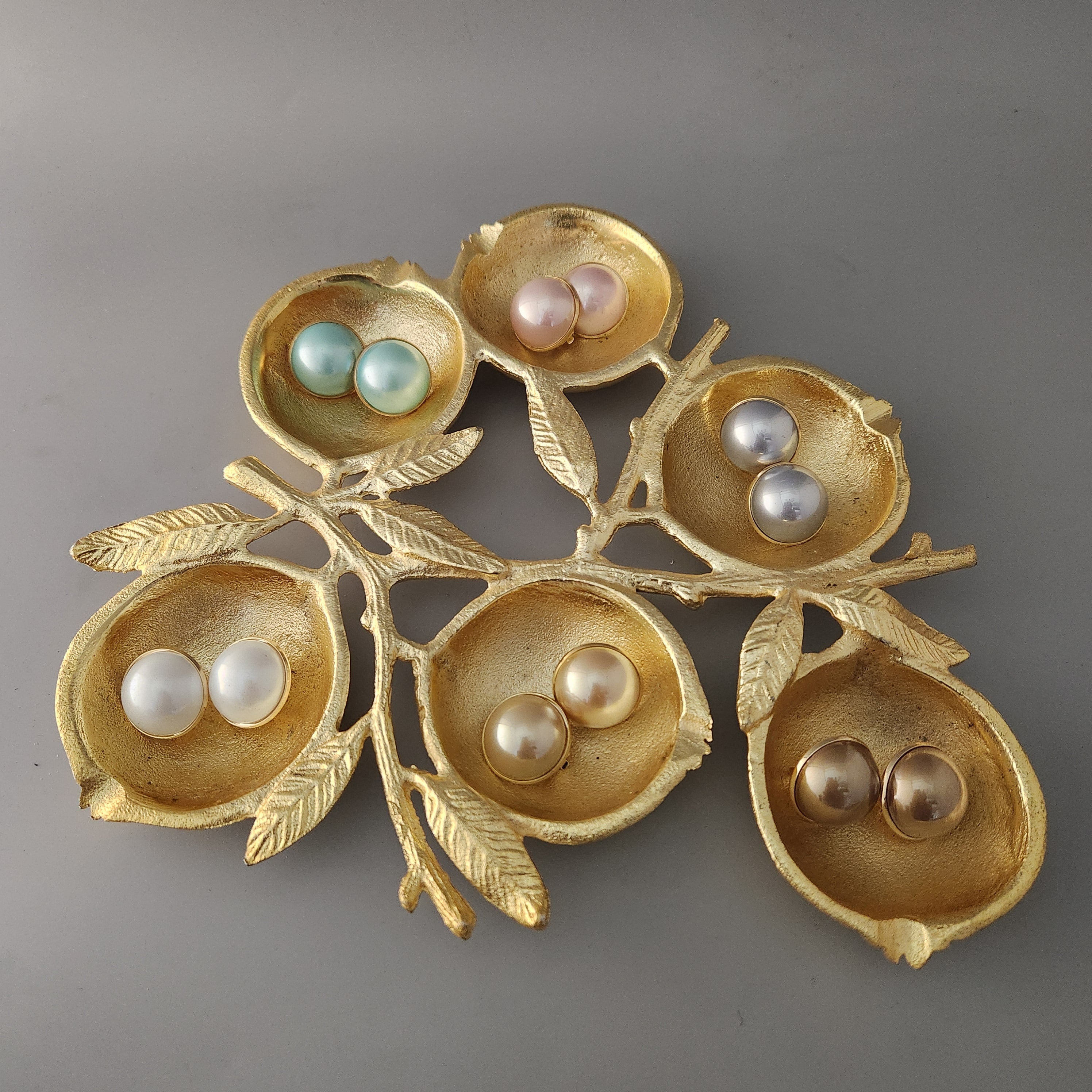 Half Pearl Gold Line Big Size Studs Main image