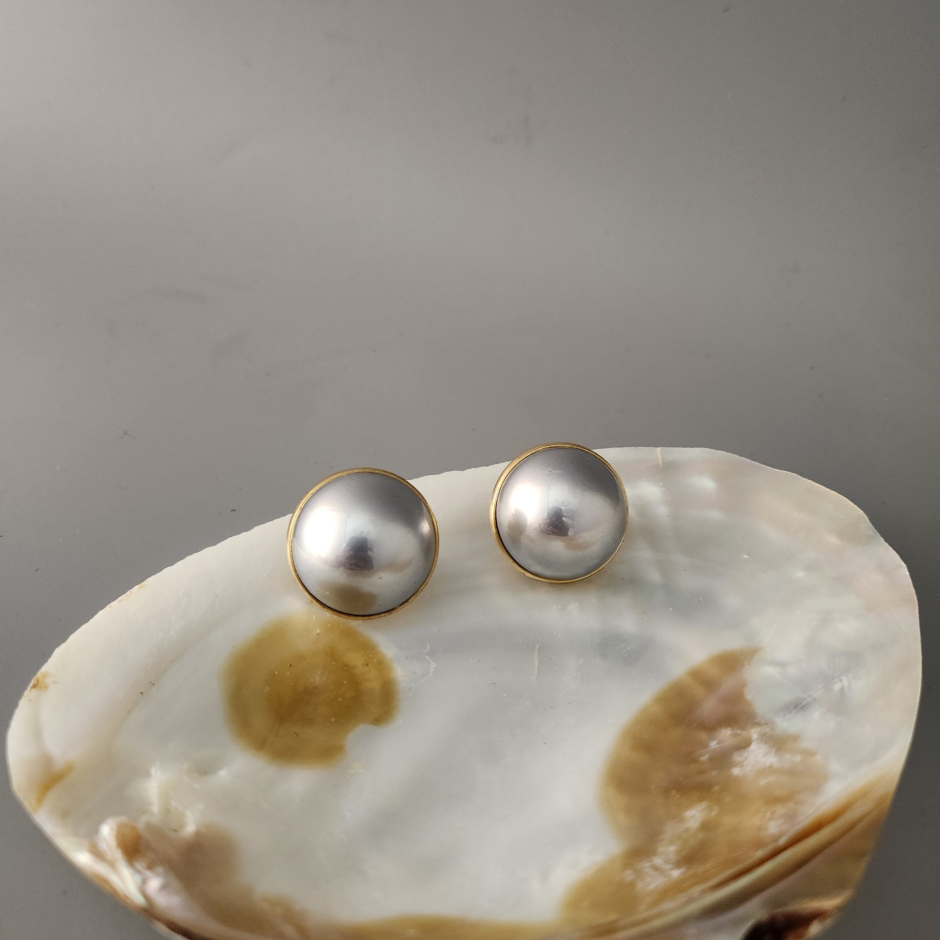 Half Pearl Gold Line Big Size Studs