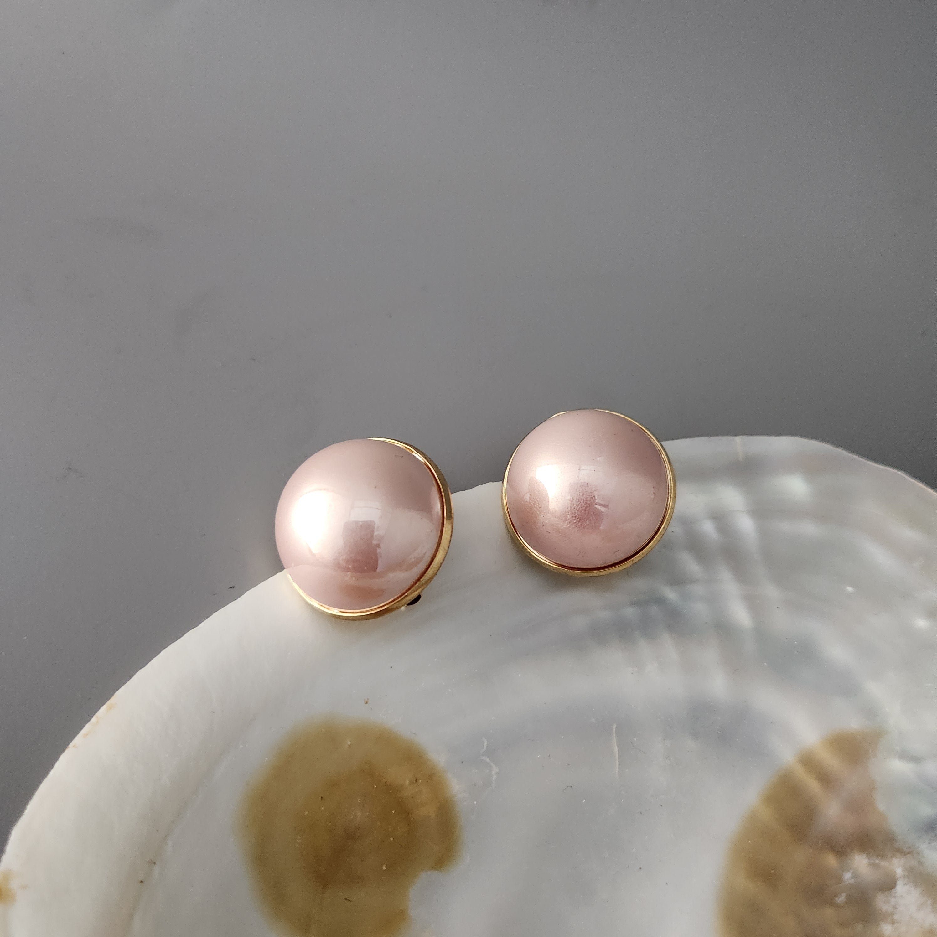 Half Pearl Gold Line Big Size Studs