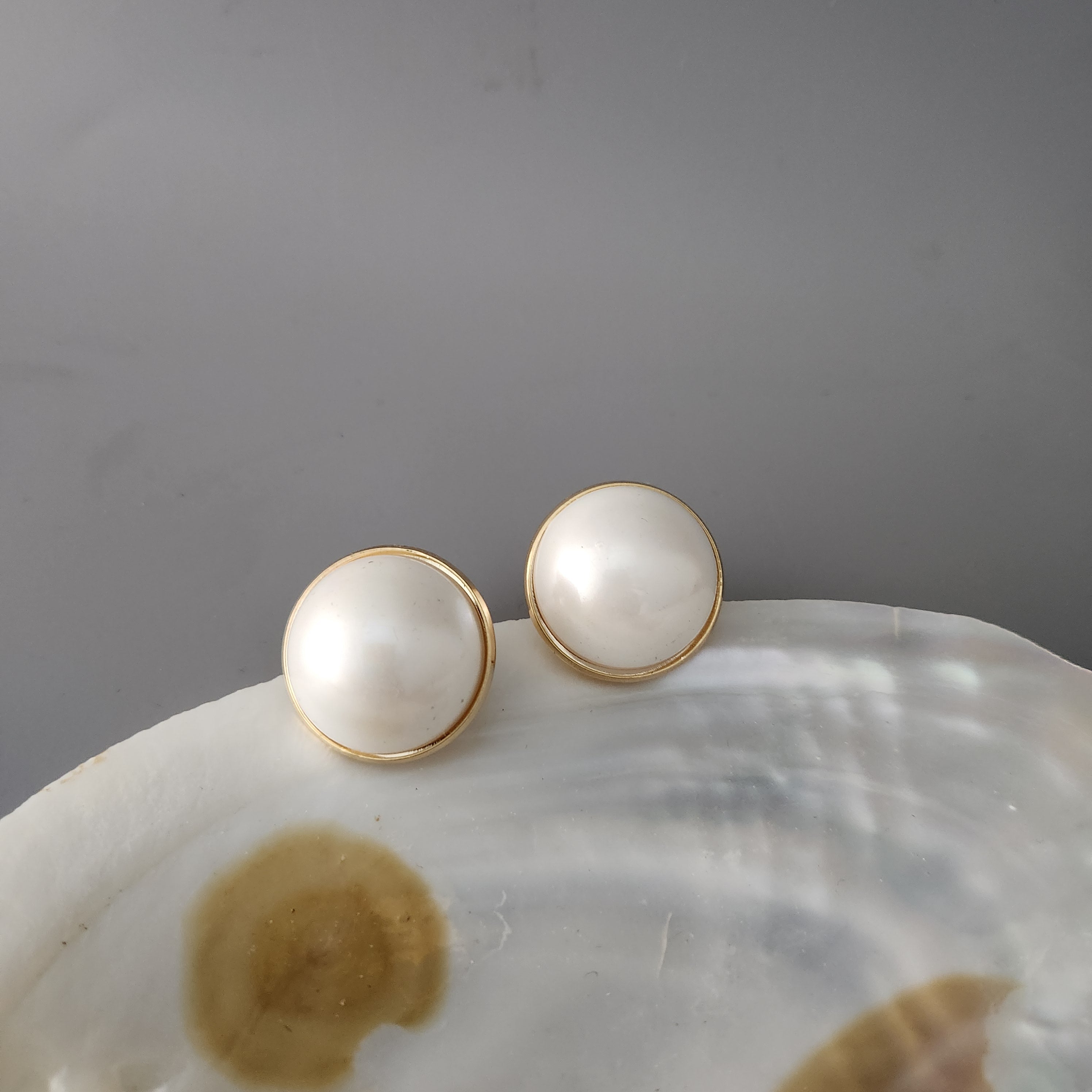 Half Pearl Gold Line Big Size Studs
