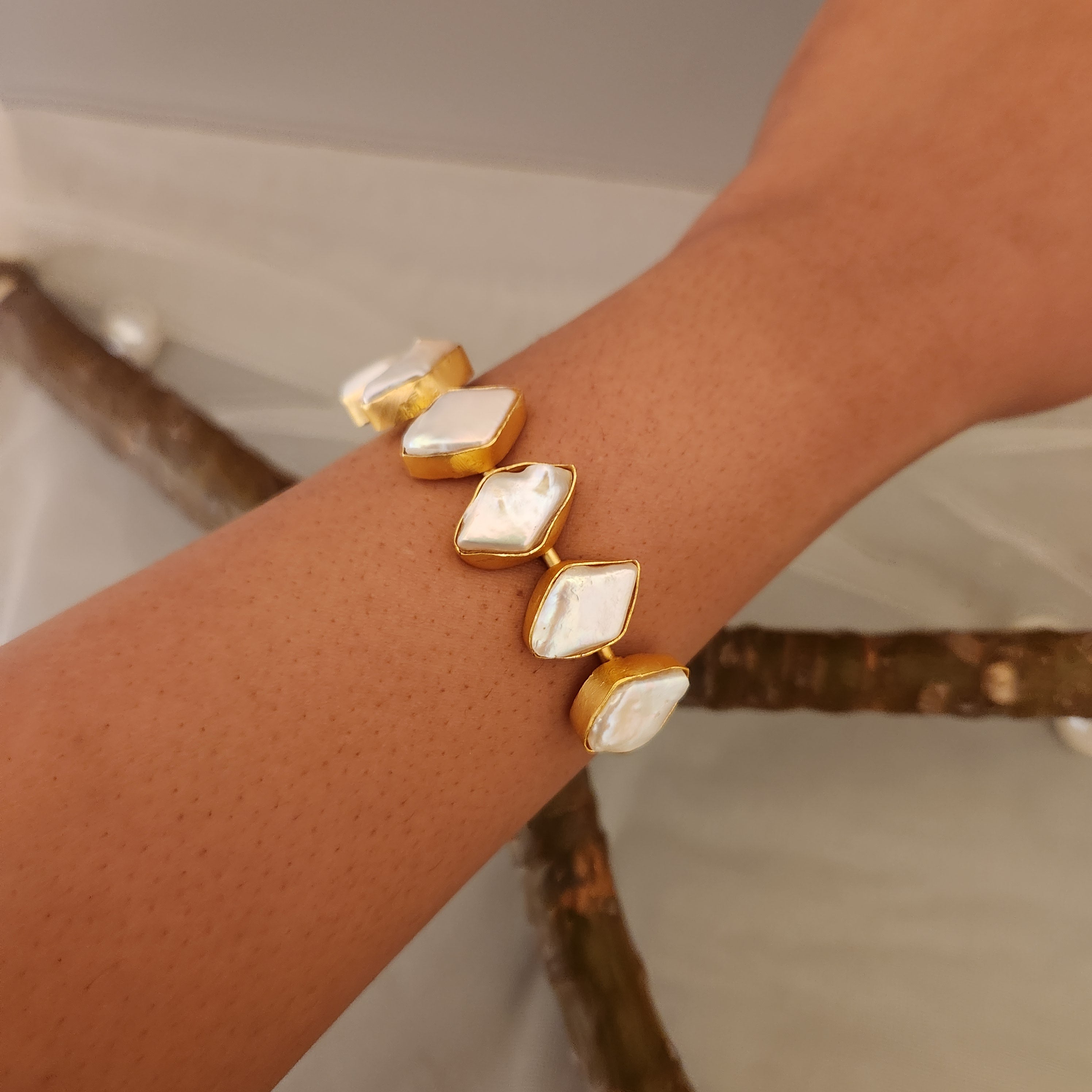 Triangle Pearl Chip Cuff Main image