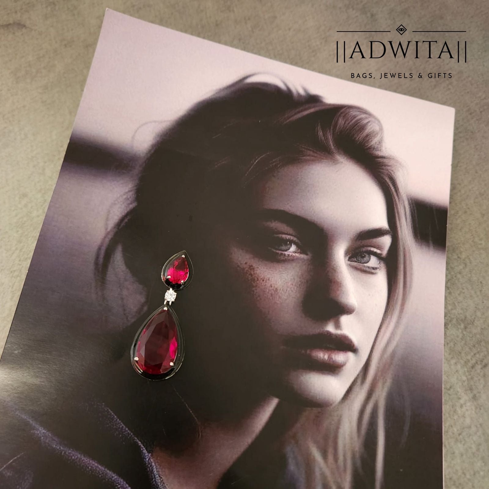 Double Stone Droplet With Black Enamel
