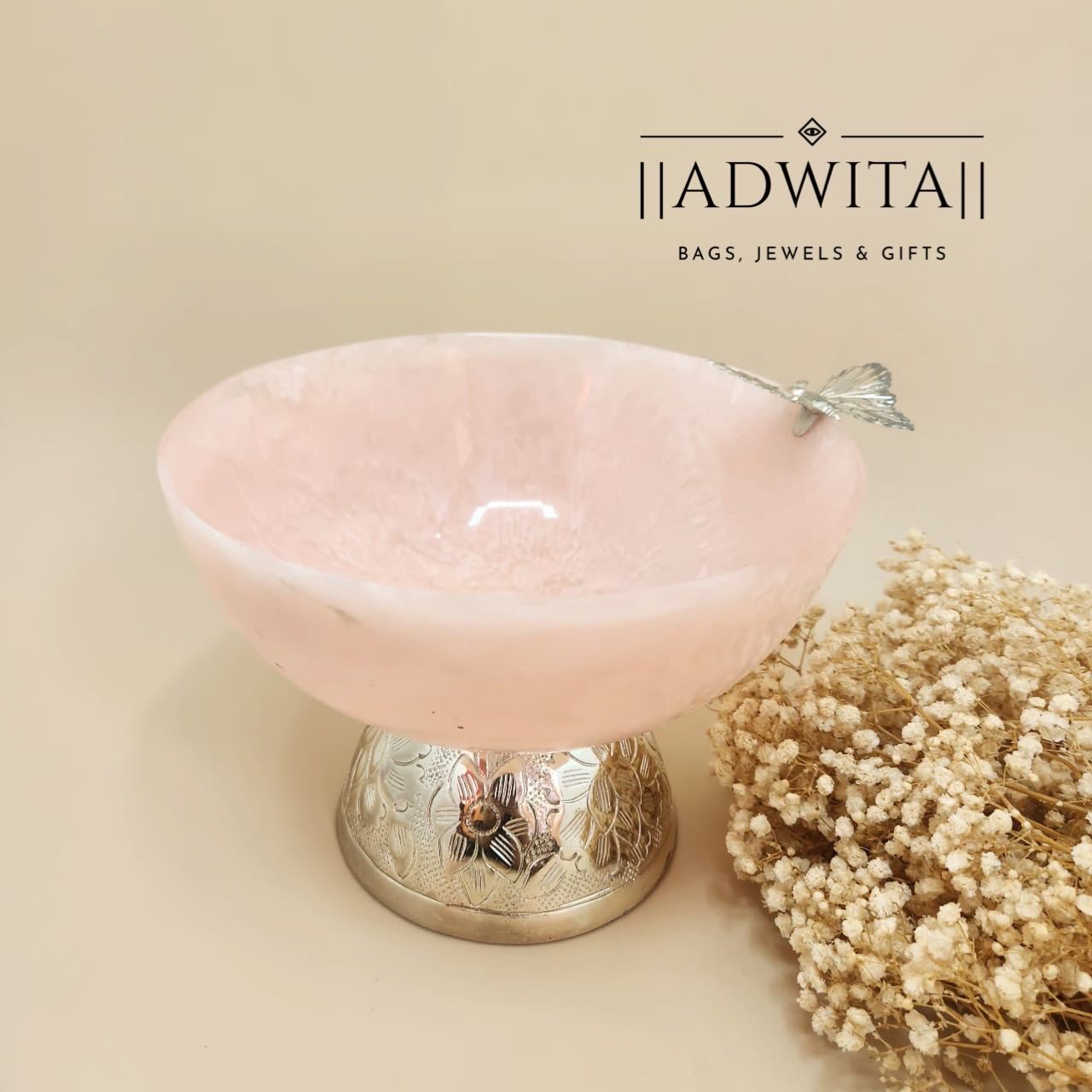 Resin Bowl Platter with Silver Emboss Leg Secondary image