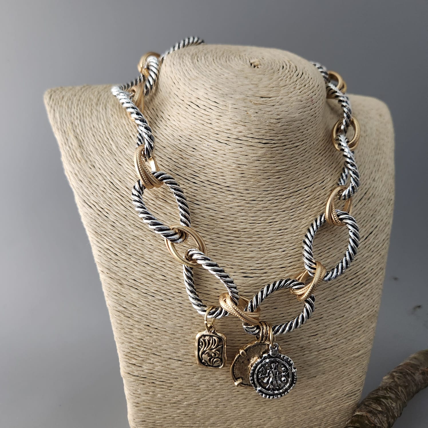 Chain Style Charm Neckpiece Secondary image