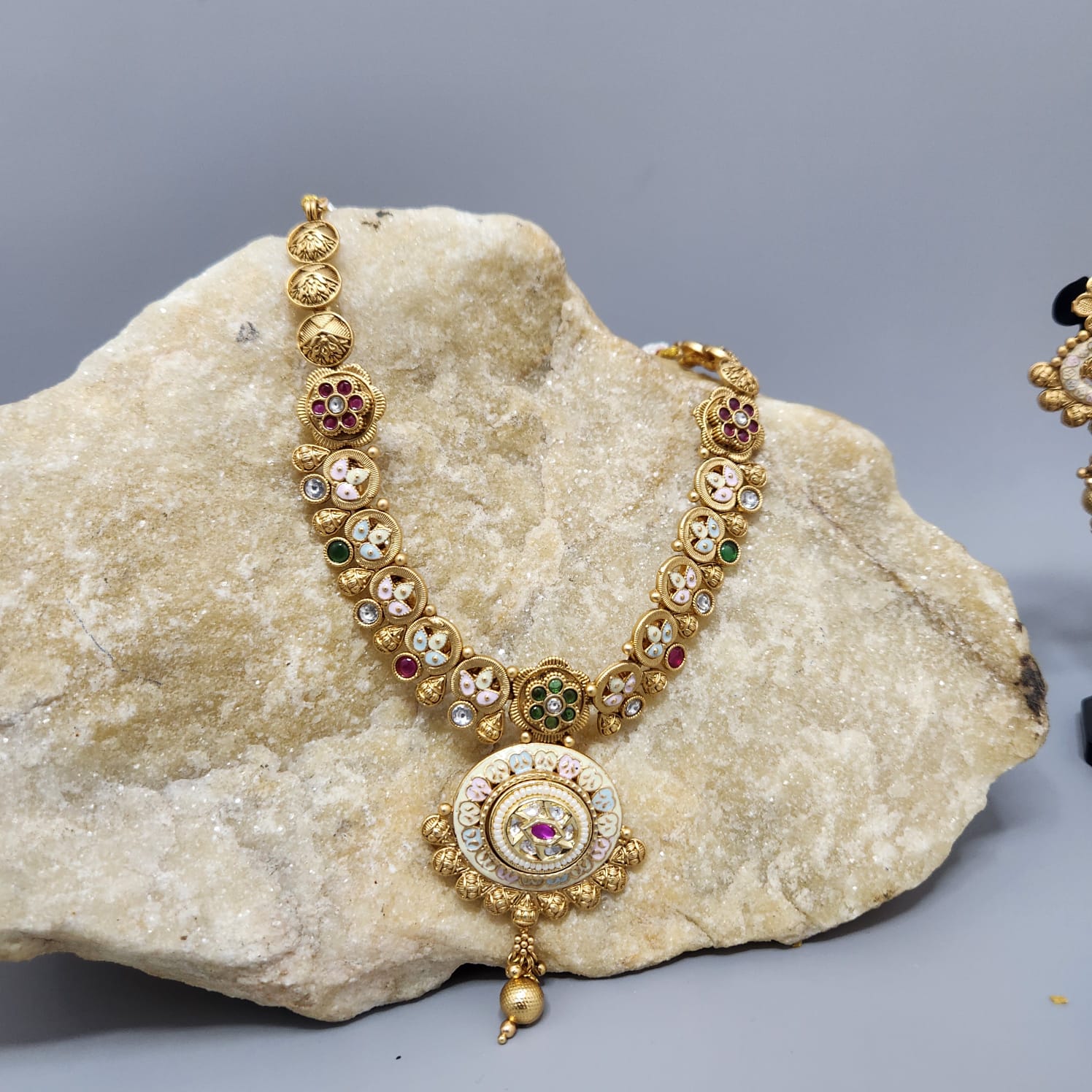 Meena Kundan Work Necklace Secondary image