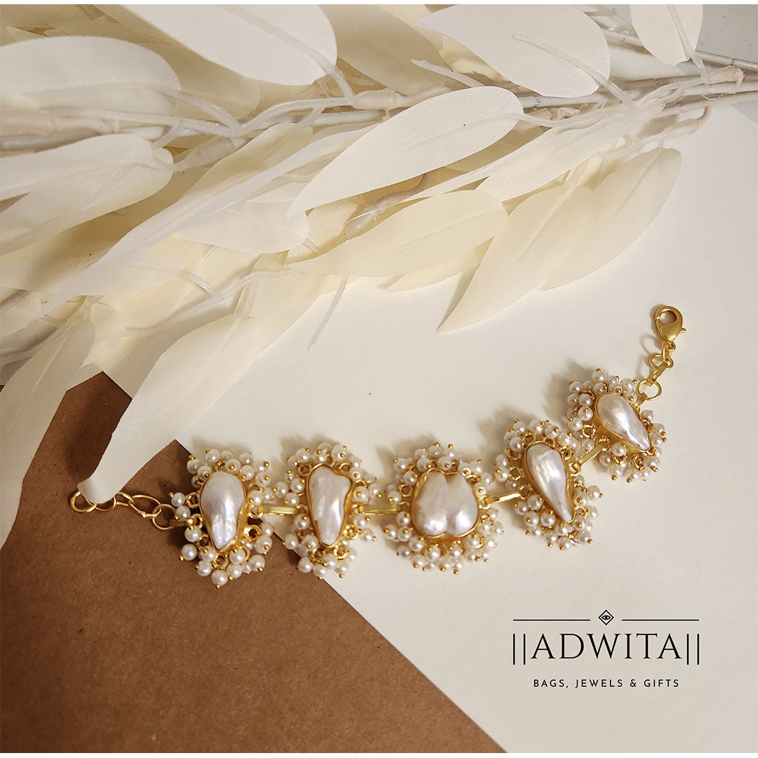 Pearl Chip Mini Pearl Bracelet Main image