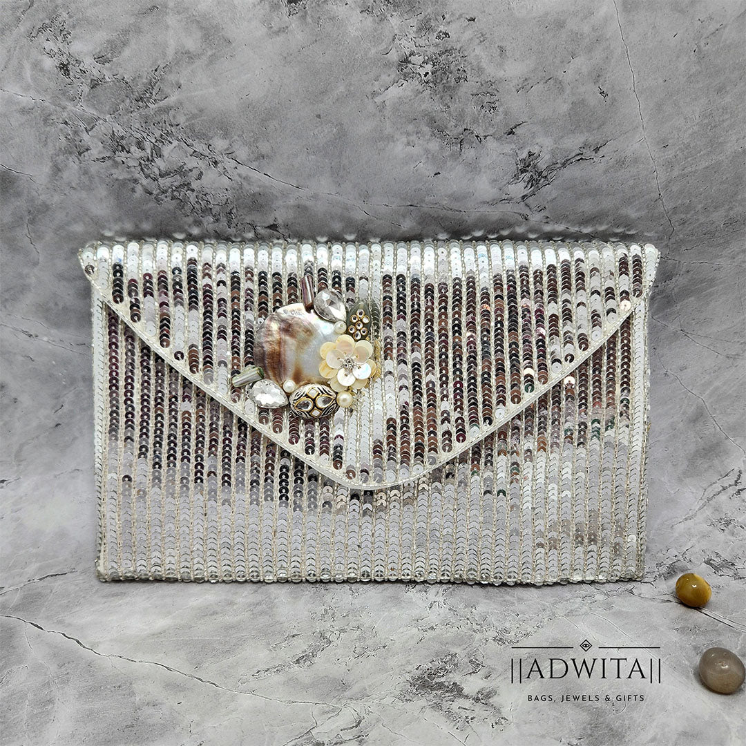 THE ALTAN FLAP BAG (Silver) Main image