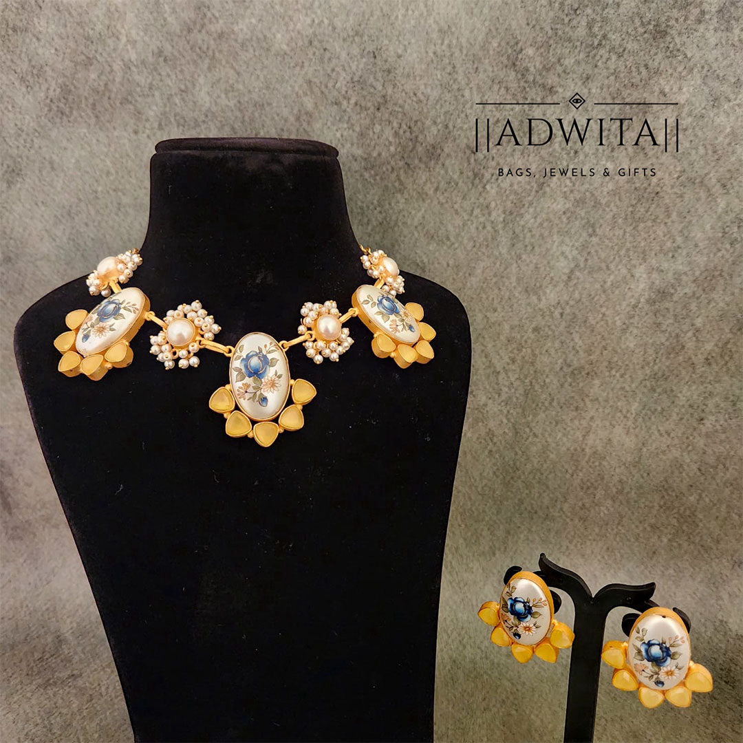 Rose print necklace with monalisa stone in shades of yellow Secondary image