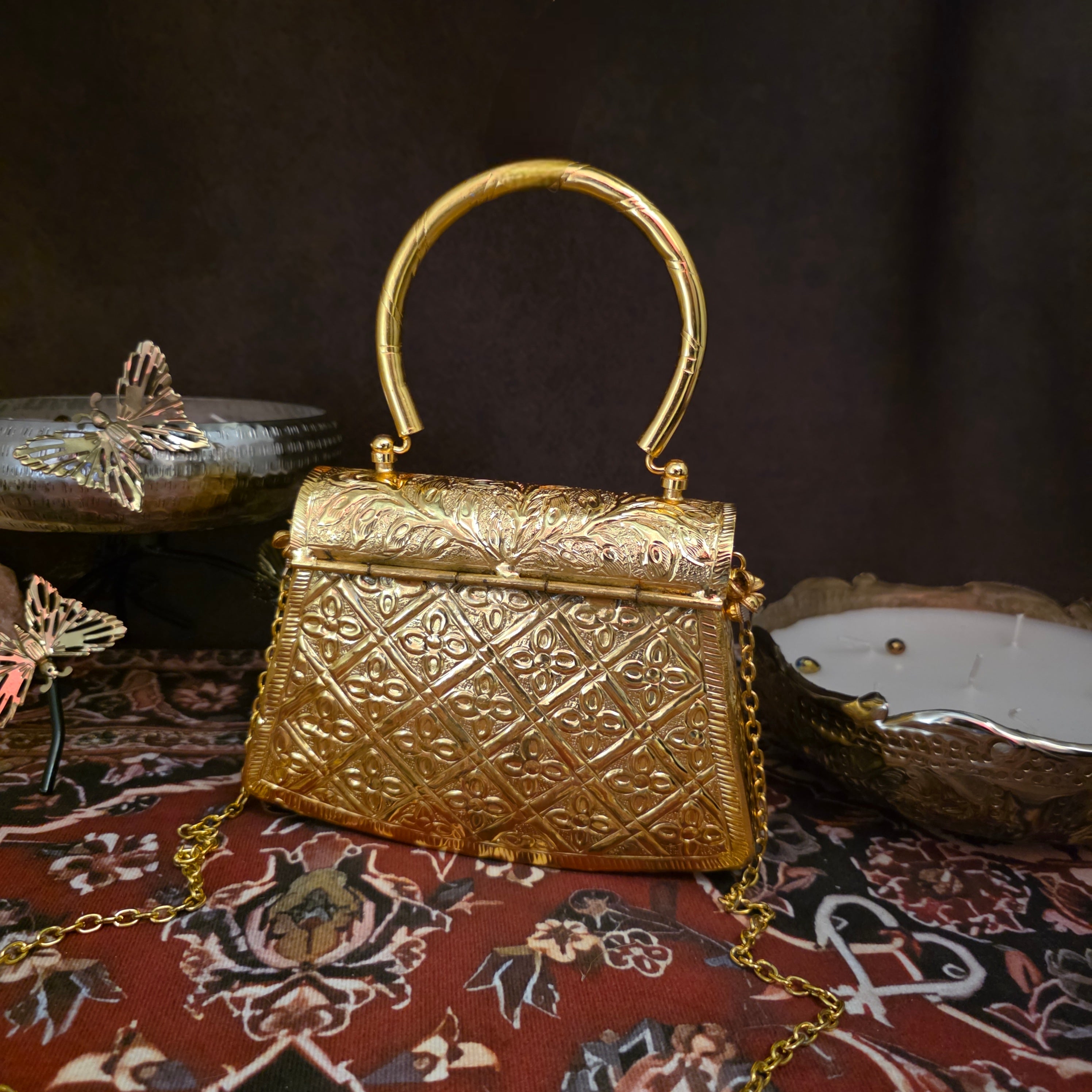 Mudra bag - gold Secondary image