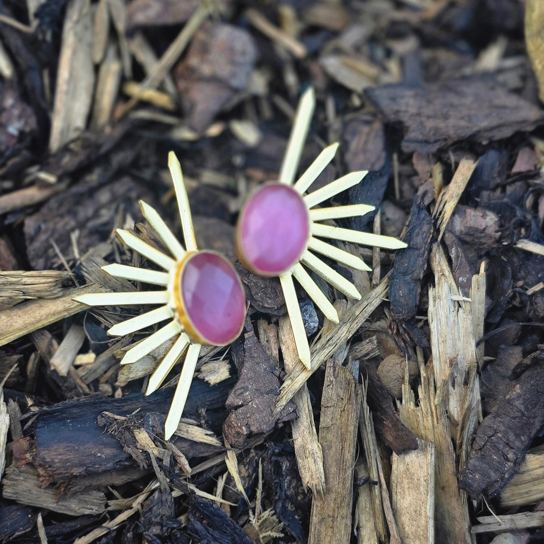 Arrow studs [hot pink] Main image