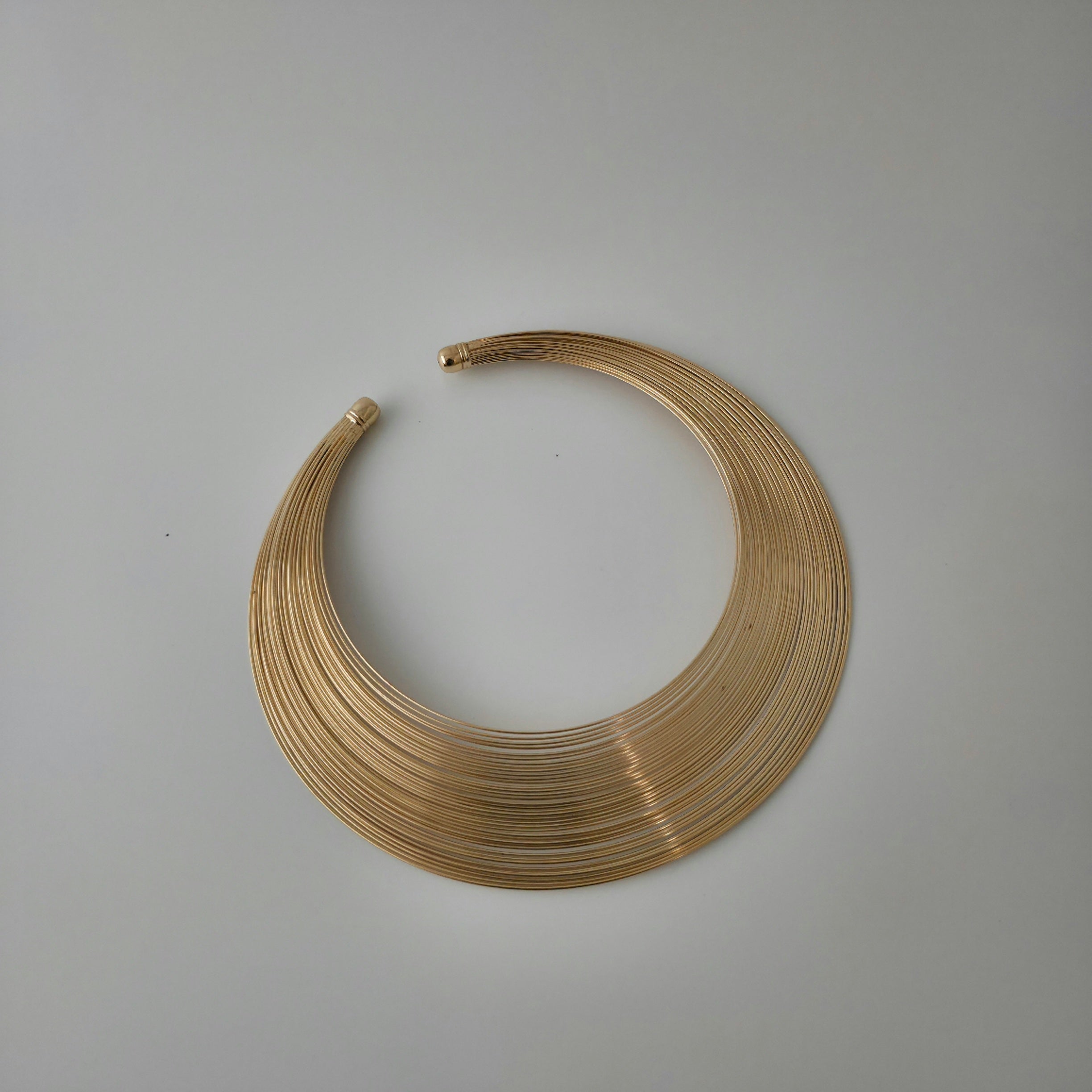 Multi wire neckpiece