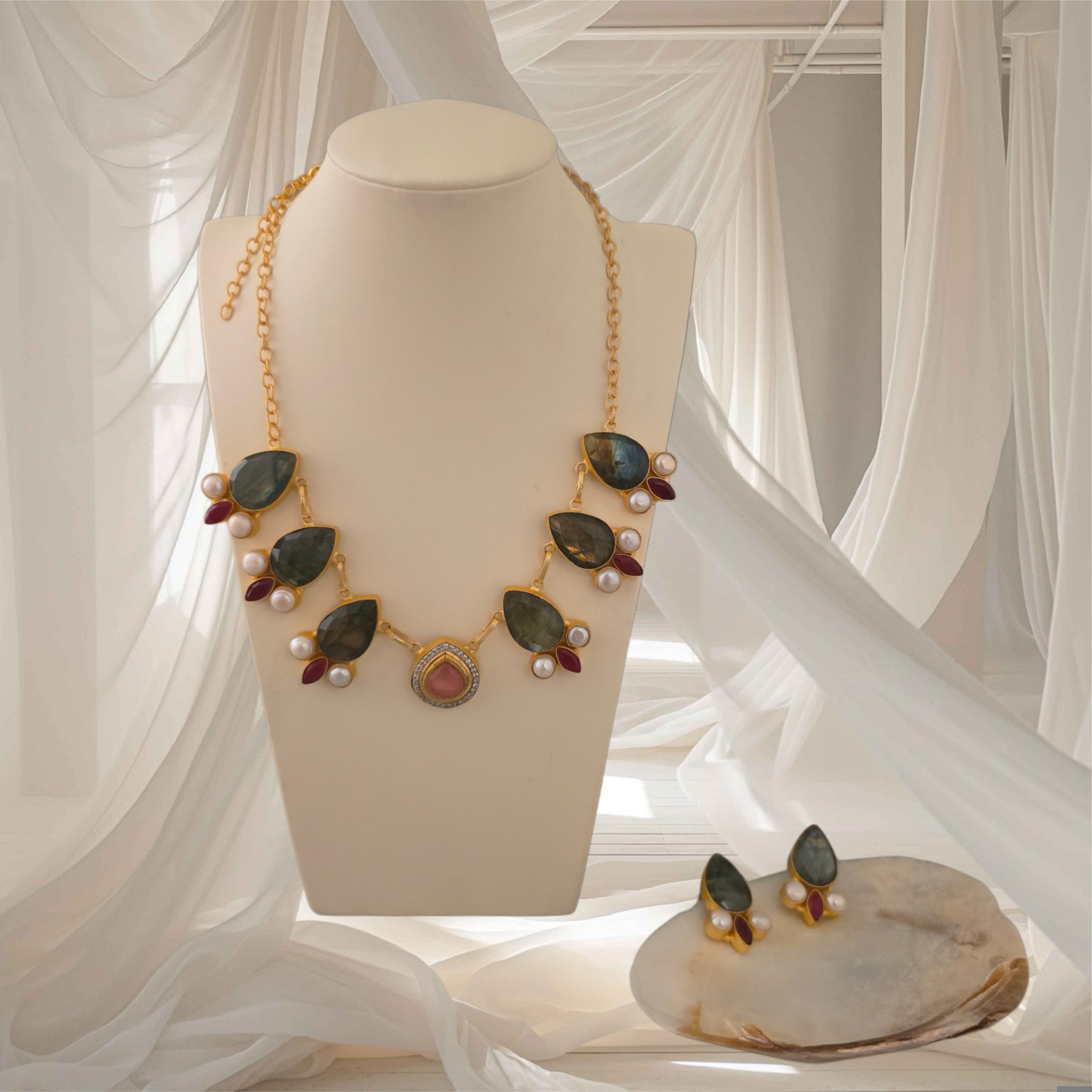 Shira necklace Set Main image