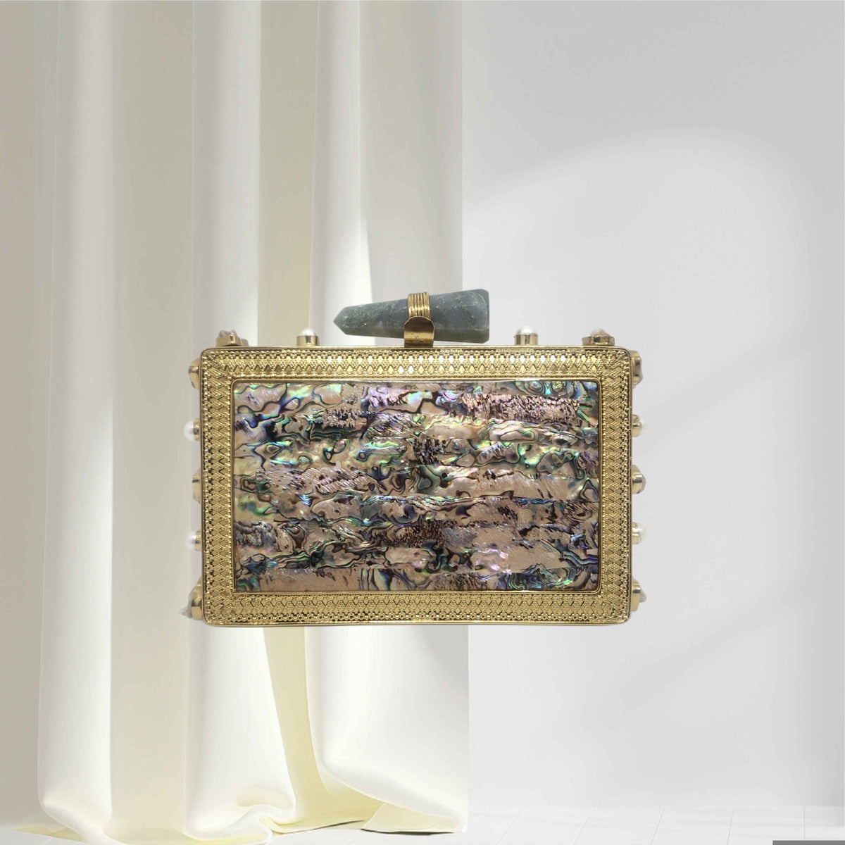 Nadia clutch [ green abalone]