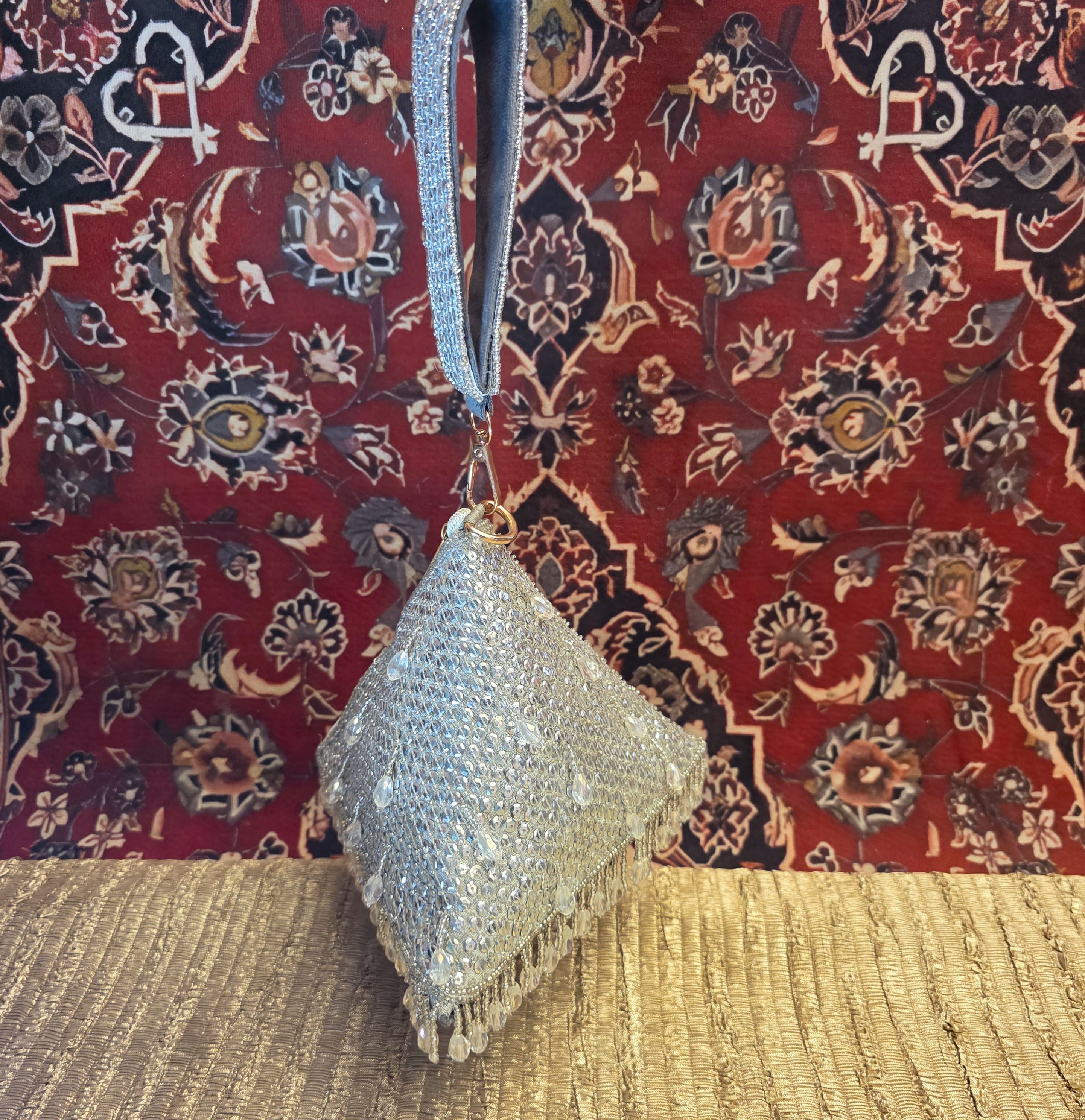 Pyramid bag in silver