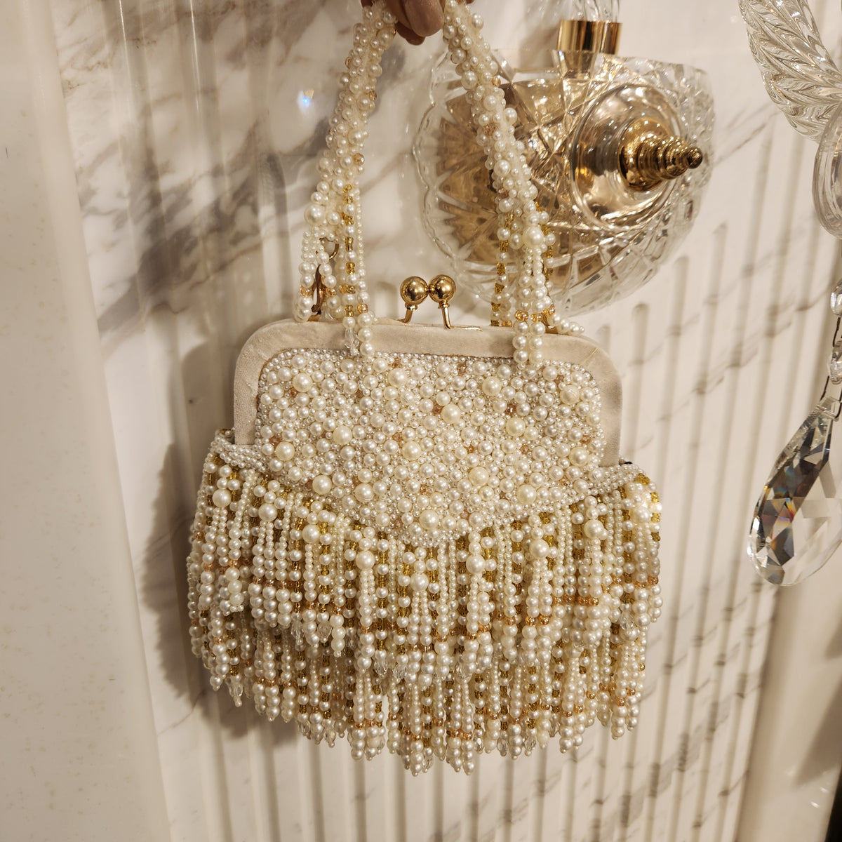 Falling Pearl And Crystal Clasp Bag Main image