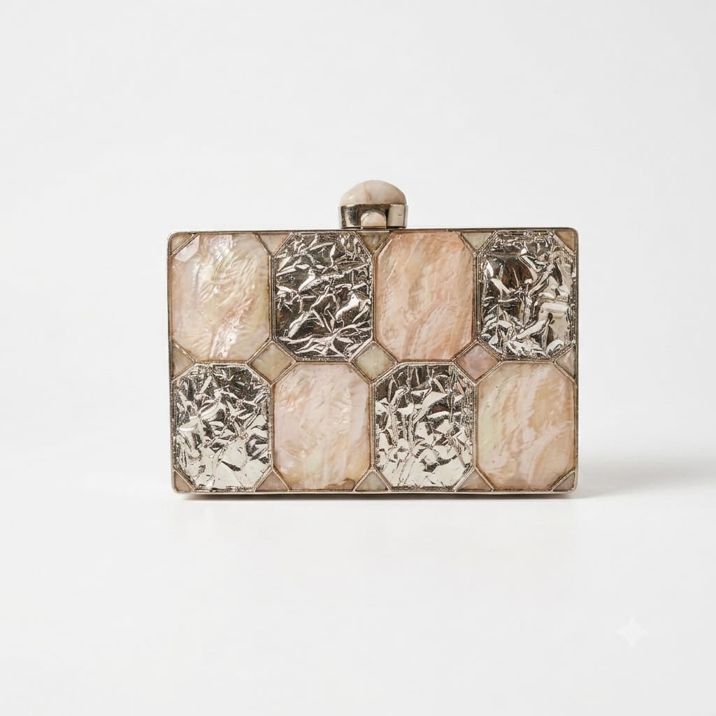 Fenal clutch bag Secondary image