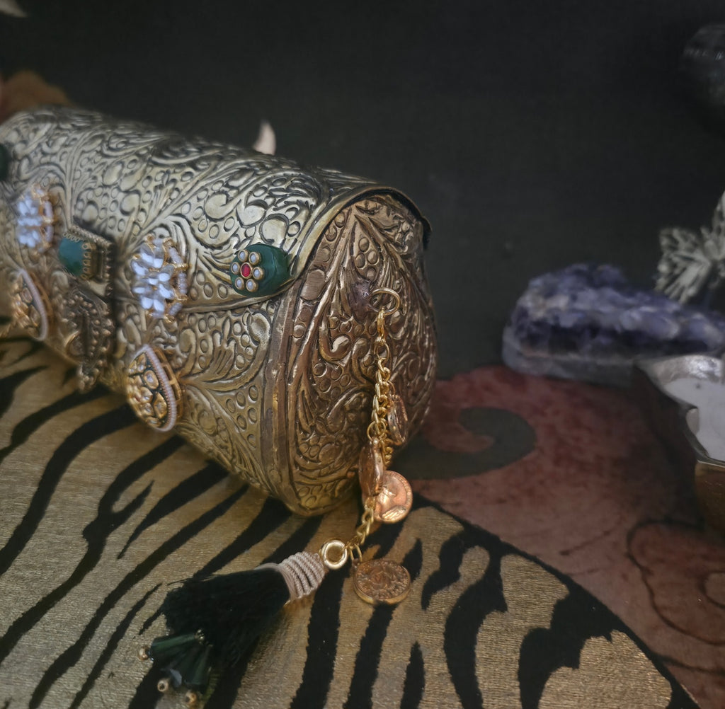 Arwa bag in antique gold