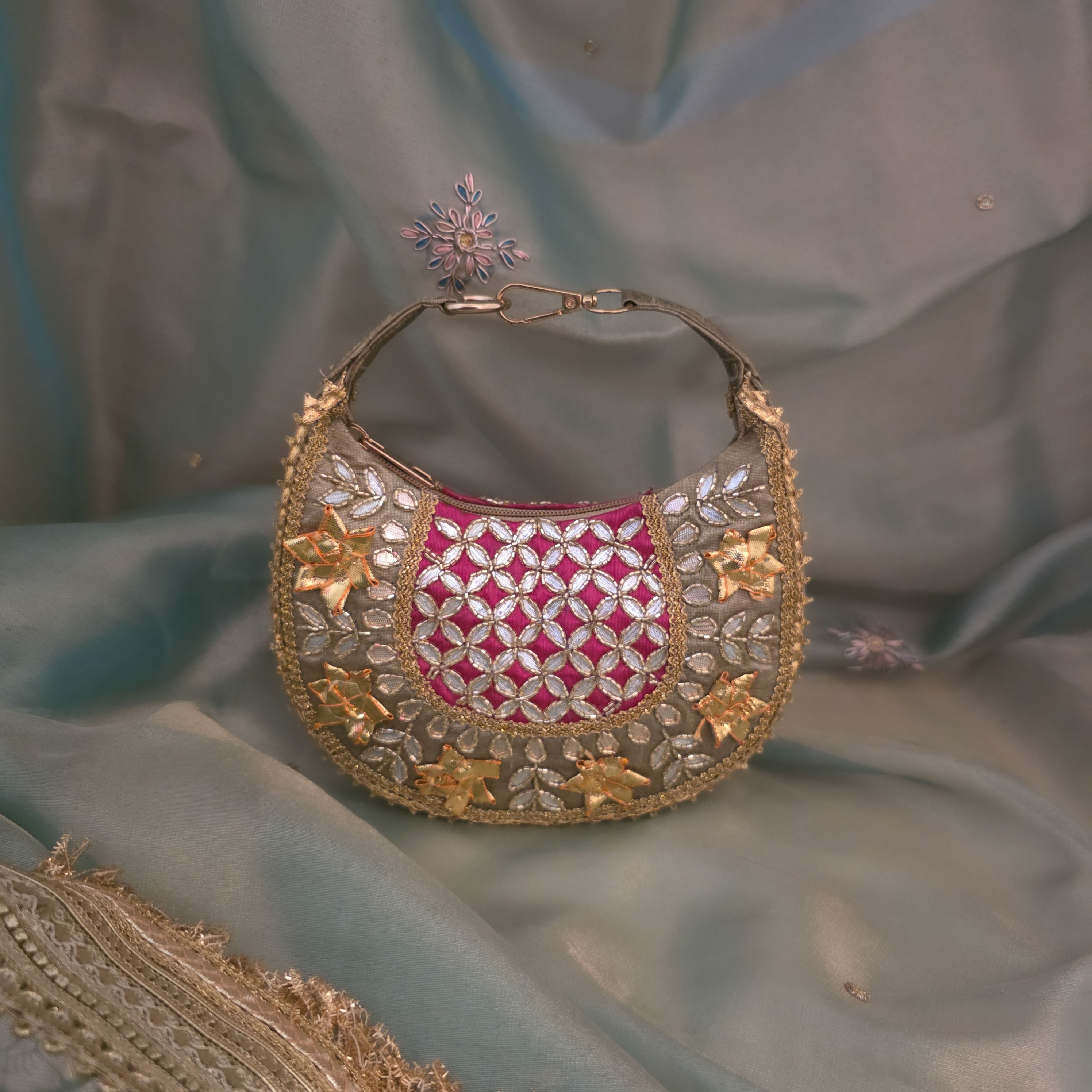 Gottapati moon bag