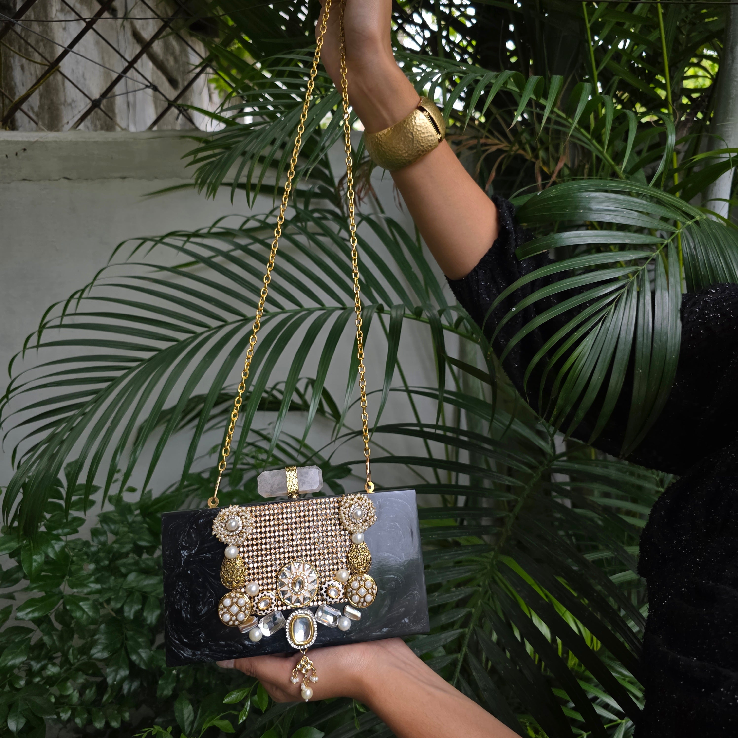 Nooran bag [black]