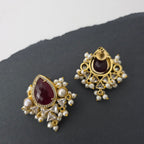 Brianca Studs In Pearl And Zirconia[ red onyx]