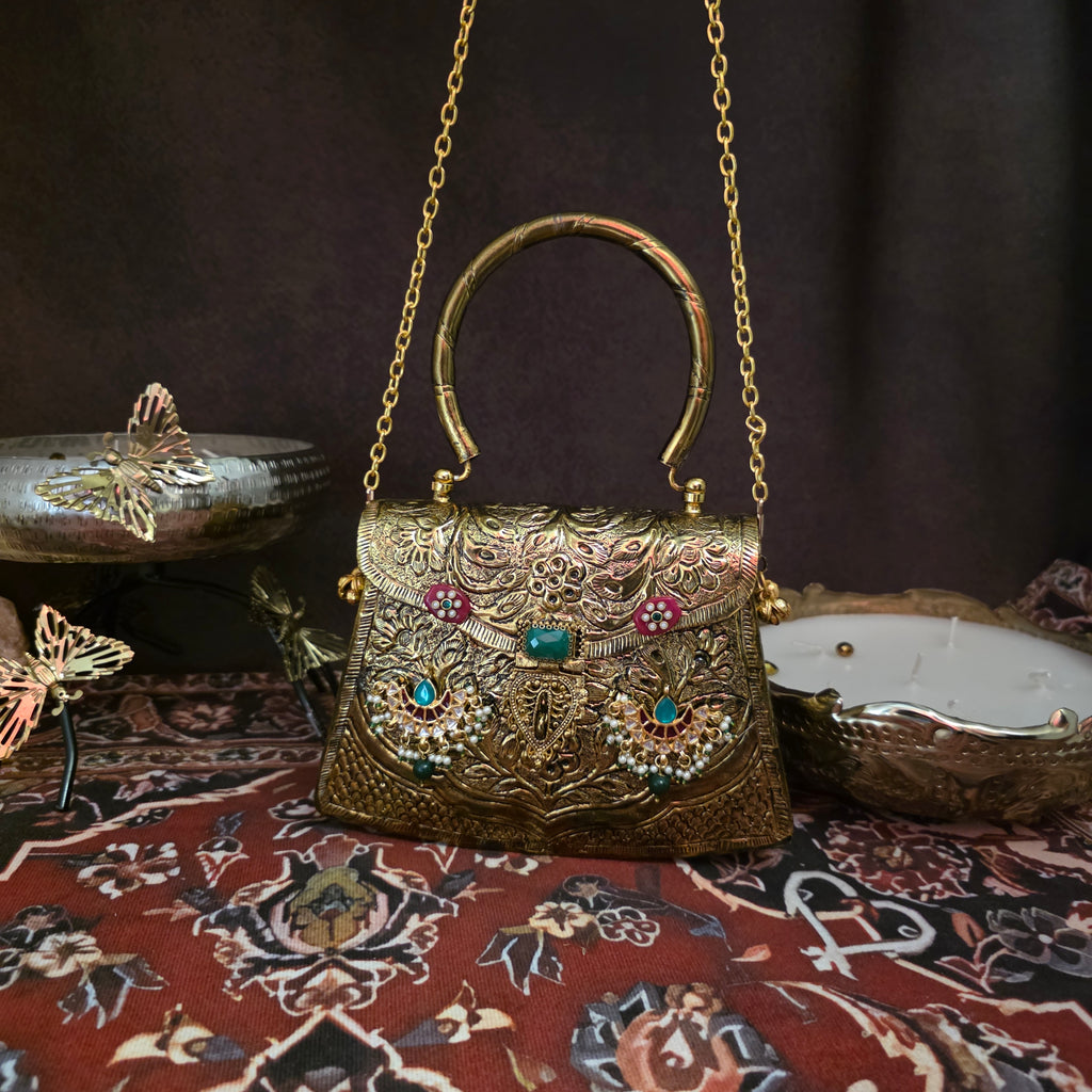 Mudra - antique gold