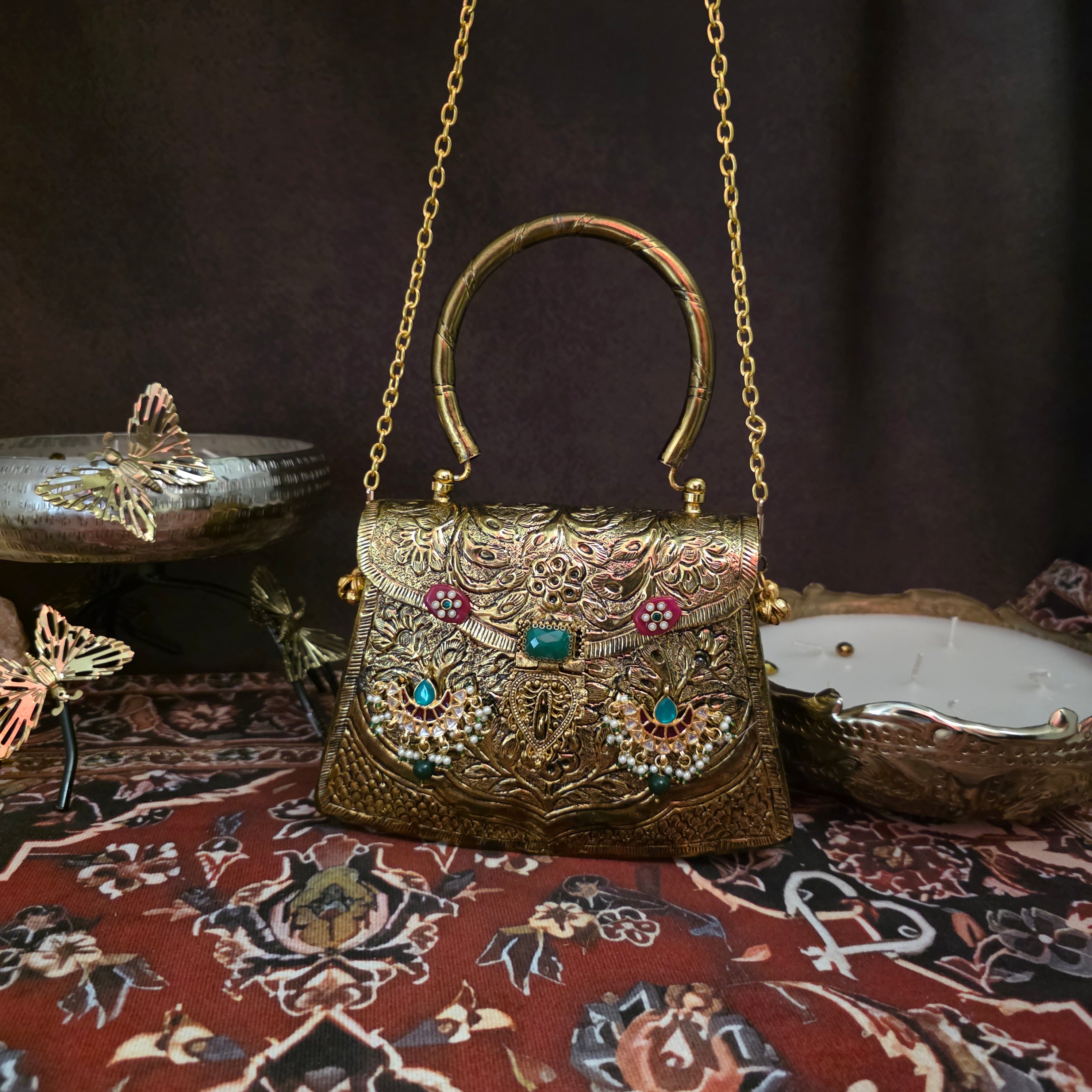 Mudra - antique gold
