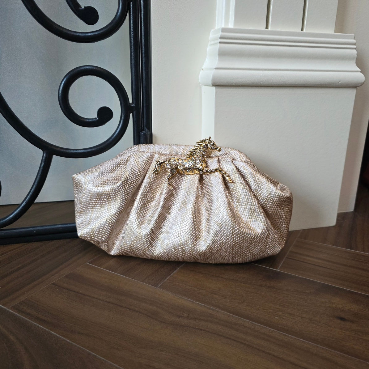 Horse pouchette bag [Cream gold] Main image